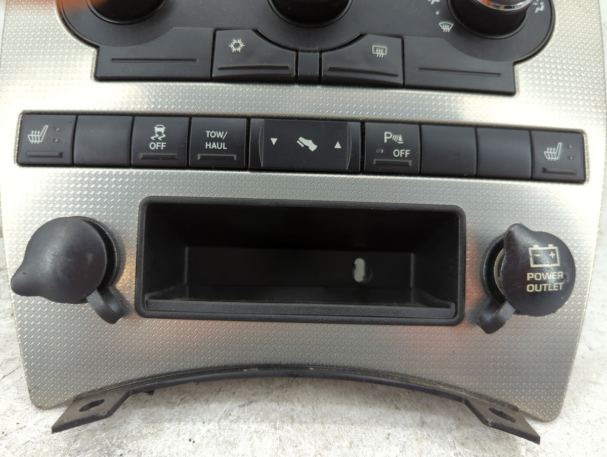 2006-2007 Jeep Commander Climate Control Module Temperature AC/Heater Replacement P/N:P55037979AA 55037979AA Fits OEM Used A