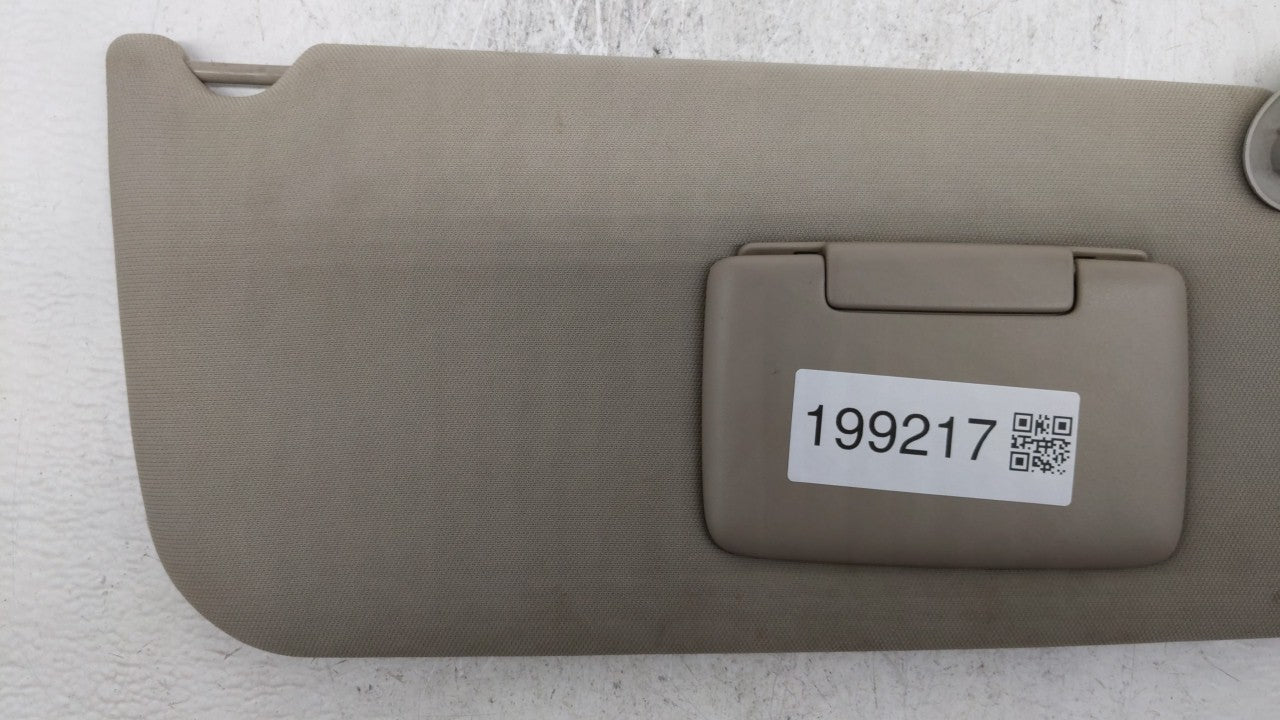 2006-2010 Jeep Commander Sun Visor Shade Replacement Passenger Right Mirror Fits Fits 2006 2007 2008 2009 2010 OEM Used Auto