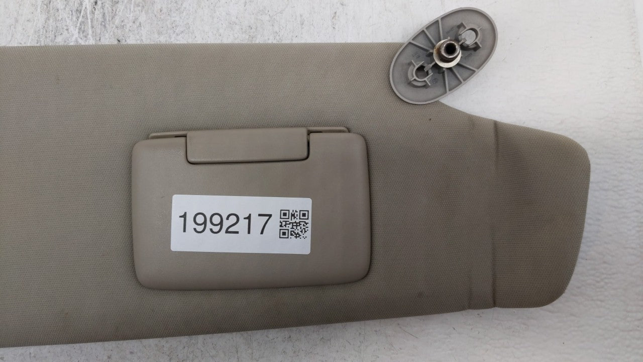 2006-2010 Jeep Commander Sun Visor Shade Replacement Passenger Right Mirror Fits Fits 2006 2007 2008 2009 2010 OEM Used Auto