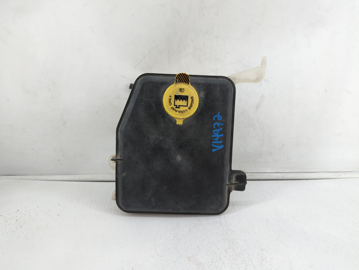 2006-2007 Jeep Commander Radiator Coolant Overflow Expansion Tank Bottle 400173 - Oemusedautoparts1.com