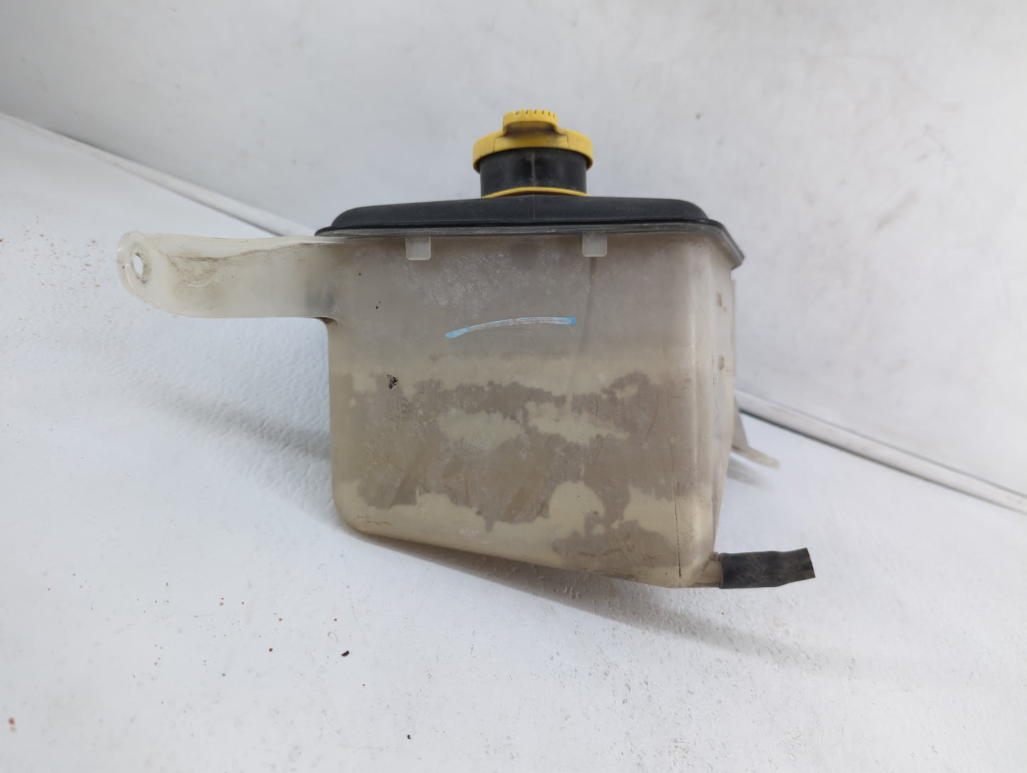 2006-2007 Jeep Commander Radiator Coolant Overflow Expansion Tank Bottle 400173 - Oemusedautoparts1.com