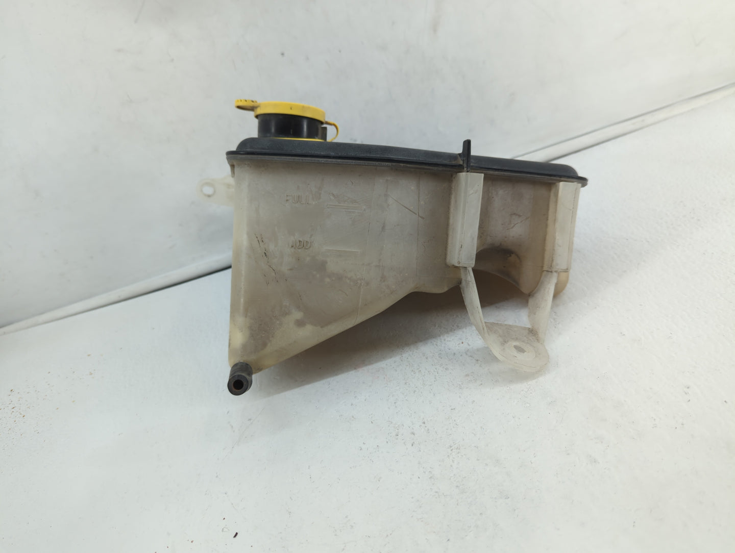 2006-2007 Jeep Commander Radiator Coolant Overflow Expansion Tank Bottle 400173 - Oemusedautoparts1.com