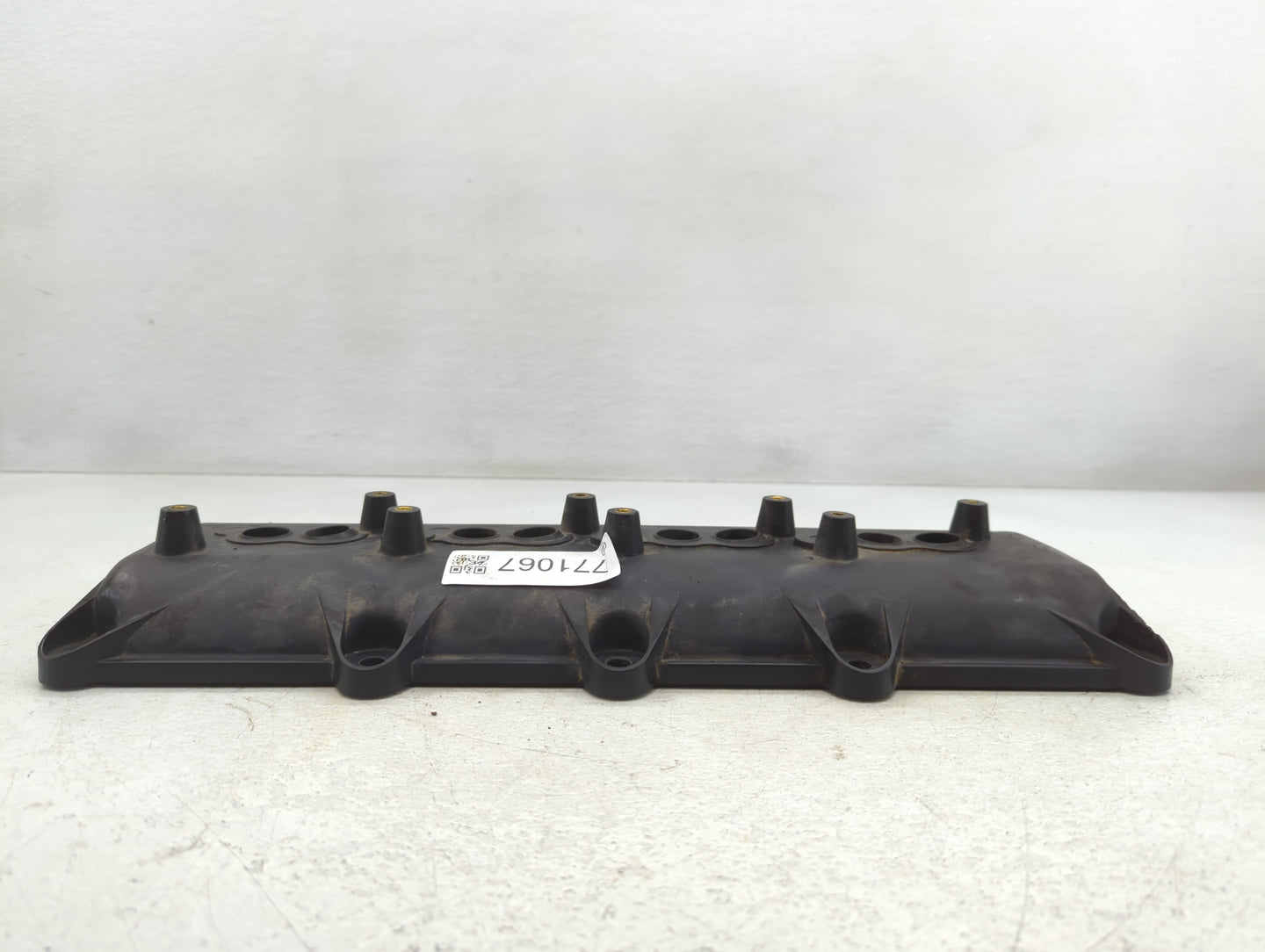 2007 Jeep Commander Driver Left Cylinder Head Valve Cover Fits OEM Used Auto Parts - Oemusedautoparts1.com