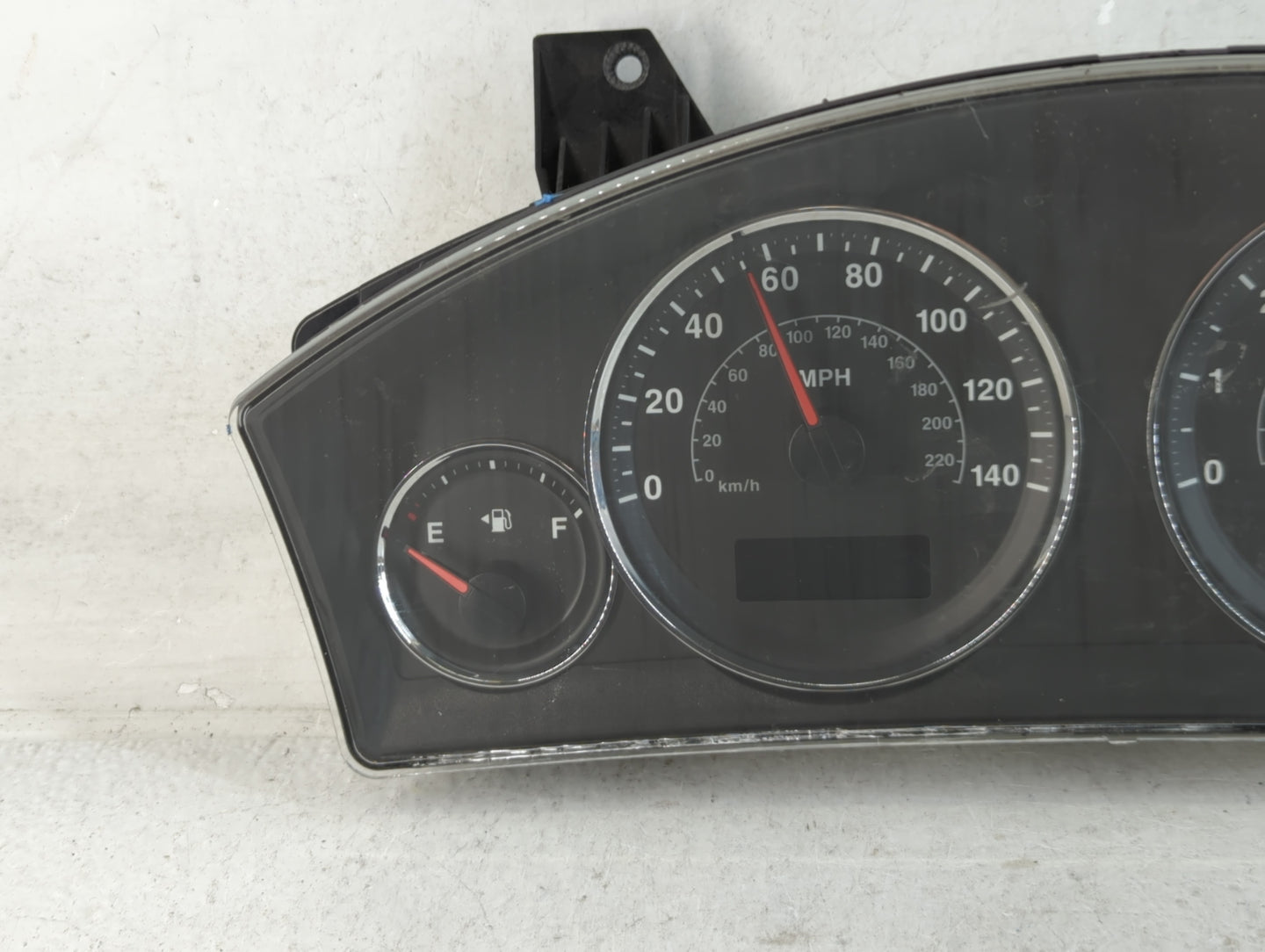 2007 Jeep Commander Instrument Cluster Speedometer Gauges P/N:05172329AB 05172329AC, 05172329AD Fits OEM Used Auto Parts - O