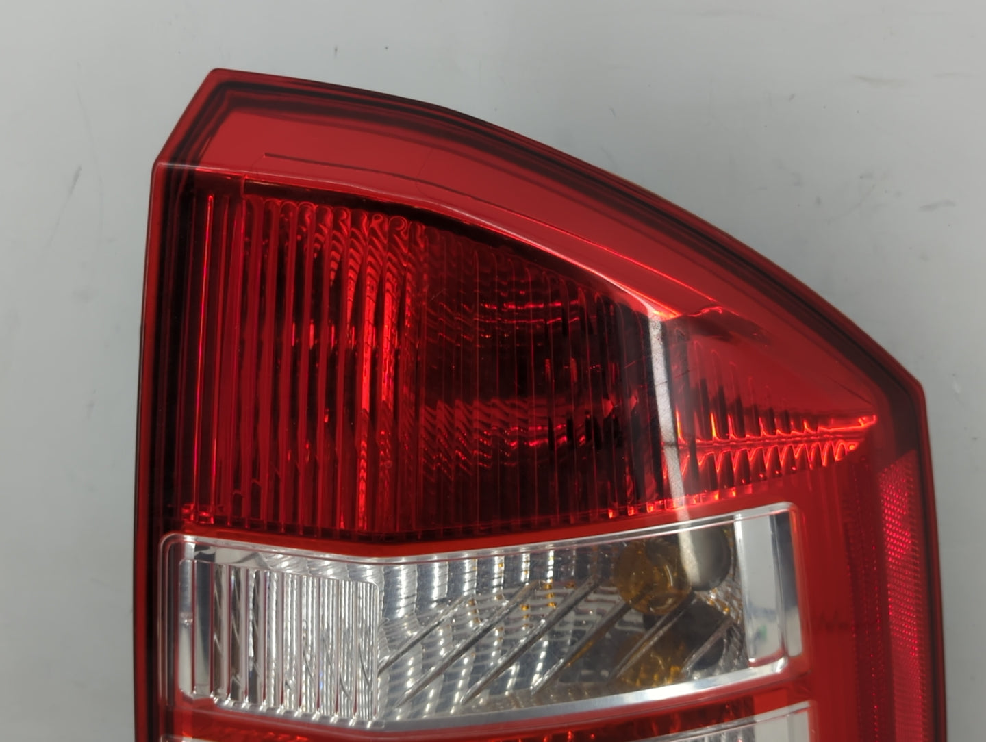 2007-2010 Jeep Compass Tail Light Assembly Driver Left OEM P/N: 3757A, 51128C Fits Fits 2007 2008 2009 2010 OEM Used Auto Pa