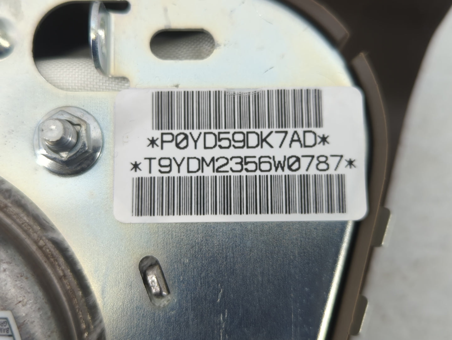 2007 Jeep Compass Air Bag Driver Left Steering Wheel Mounted P/N:P0YD59DK7AD Fits OEM Used Auto Parts - Oemusedautoparts1.co