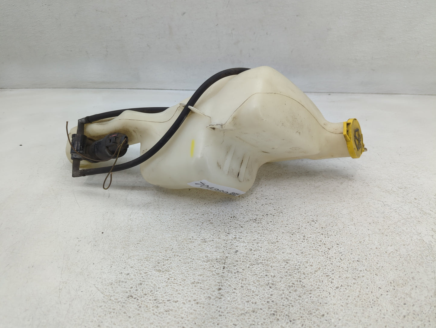 Jeep Compass Windshield Washer Fluid Reservoir Bottle Oem - Oemusedautoparts1.com