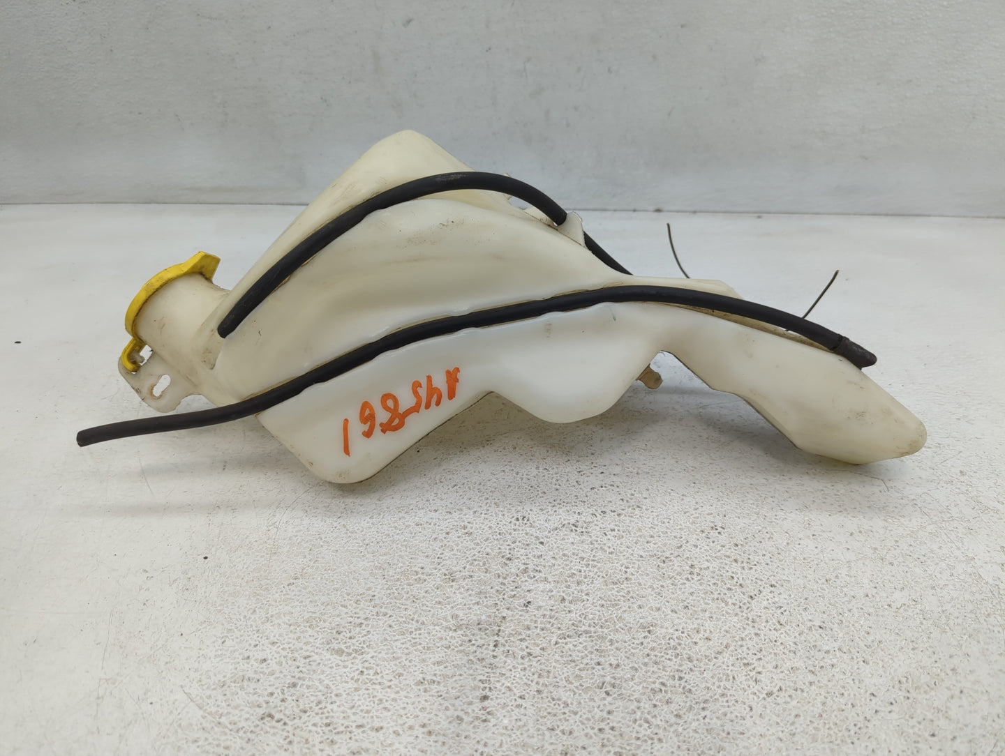 Jeep Compass Windshield Washer Fluid Reservoir Bottle Oem - Oemusedautoparts1.com