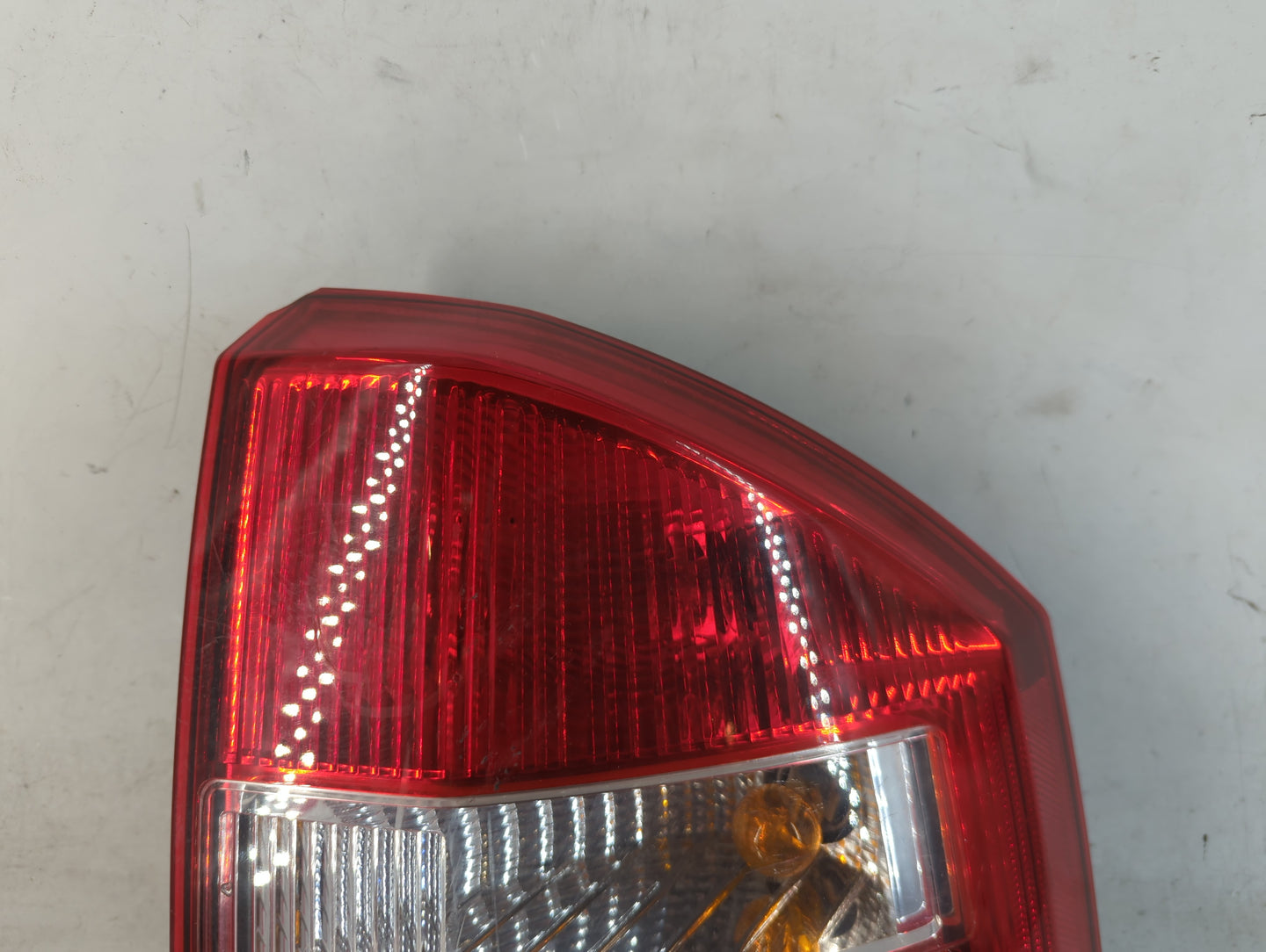 2007-2010 Jeep Compass Tail Light Assembly Passenger Right OEM Fits Fits 2007 2008 2009 2010 OEM Used Auto Parts - Oemusedau