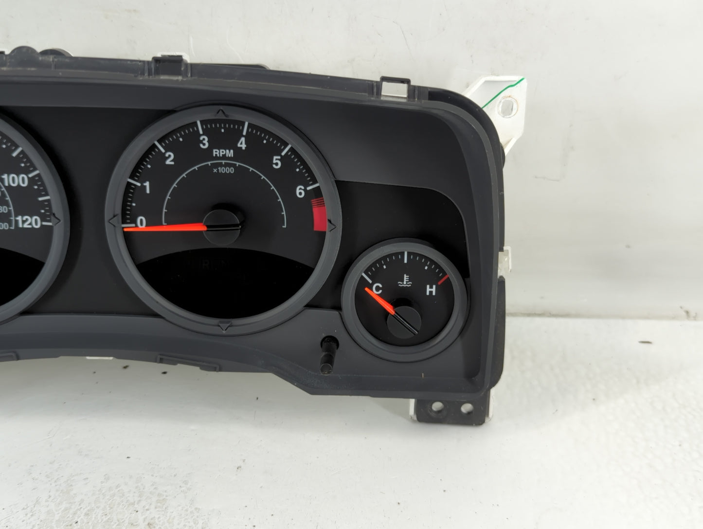 2007 Jeep Compass Instrument Cluster Speedometer Gauges P/N:CR-0035-004-M0-C0 05107008AC Fits OEM Used Auto Parts - Oemuseda