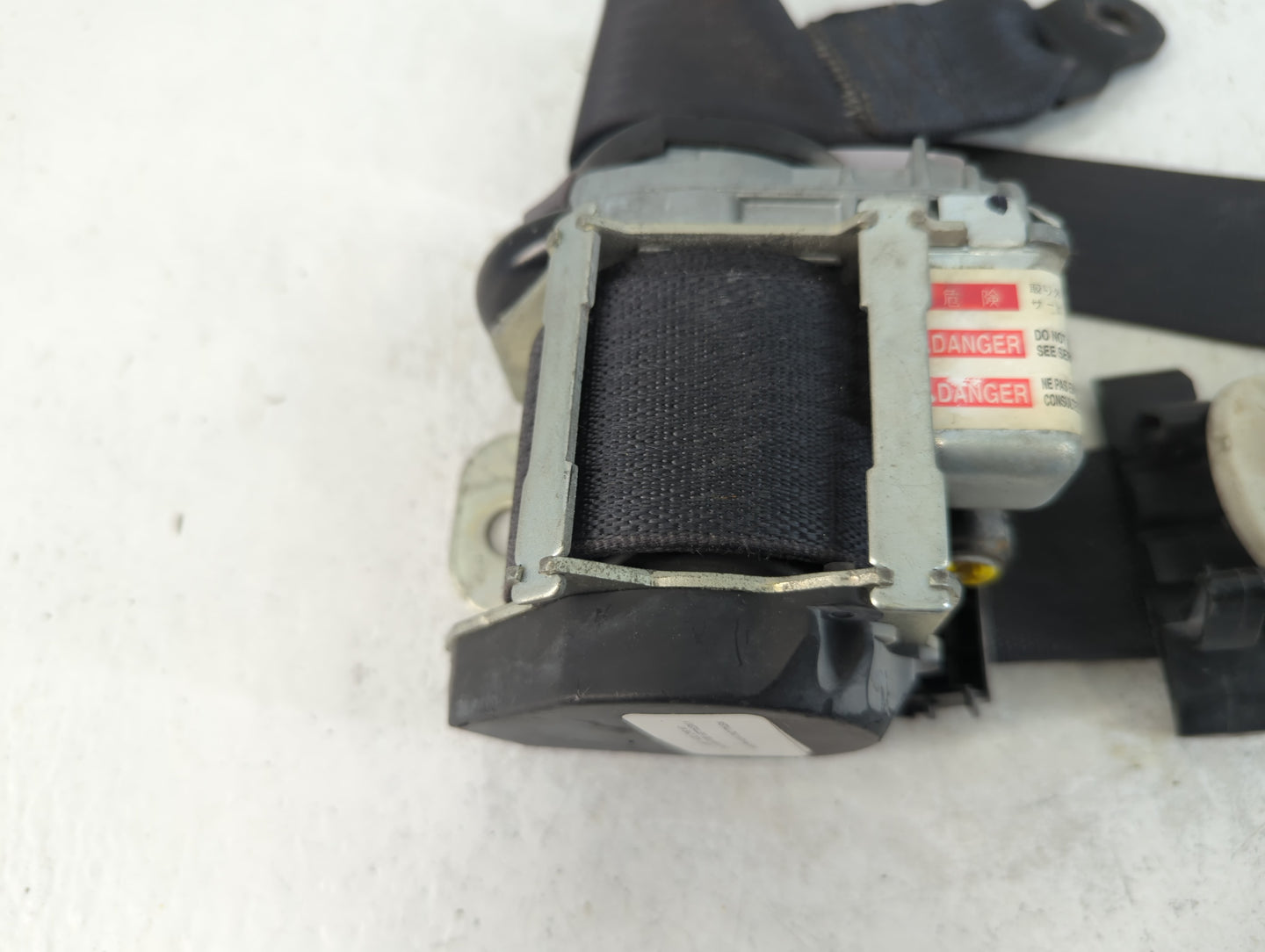 2007 Jeep Compass Passenger Front Seatbelt Buckle - Oemusedautoparts1.com