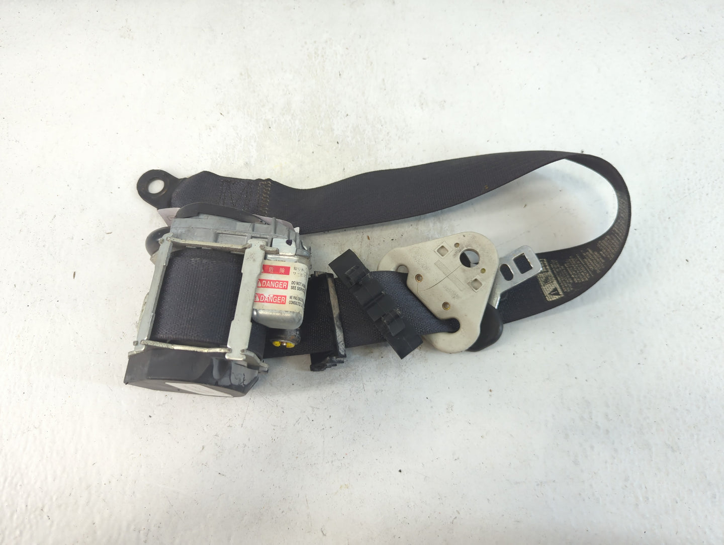 2007 Jeep Compass Passenger Front Seatbelt Buckle - Oemusedautoparts1.com