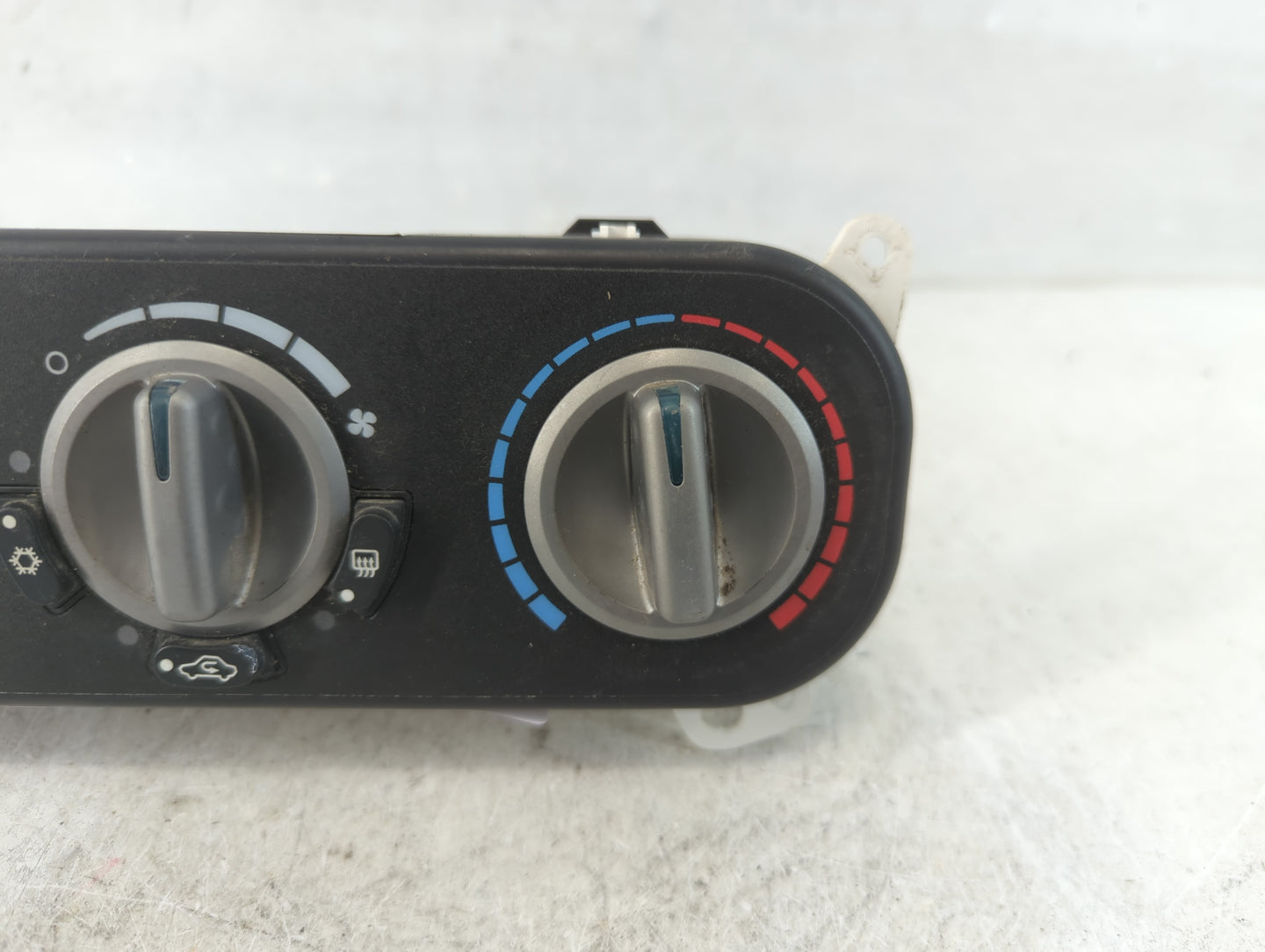 2007-2009 Jeep Compass Climate Control Module Temperature AC/Heater Replacement Fits Fits 2007 2008 2009 OEM Used Auto Parts