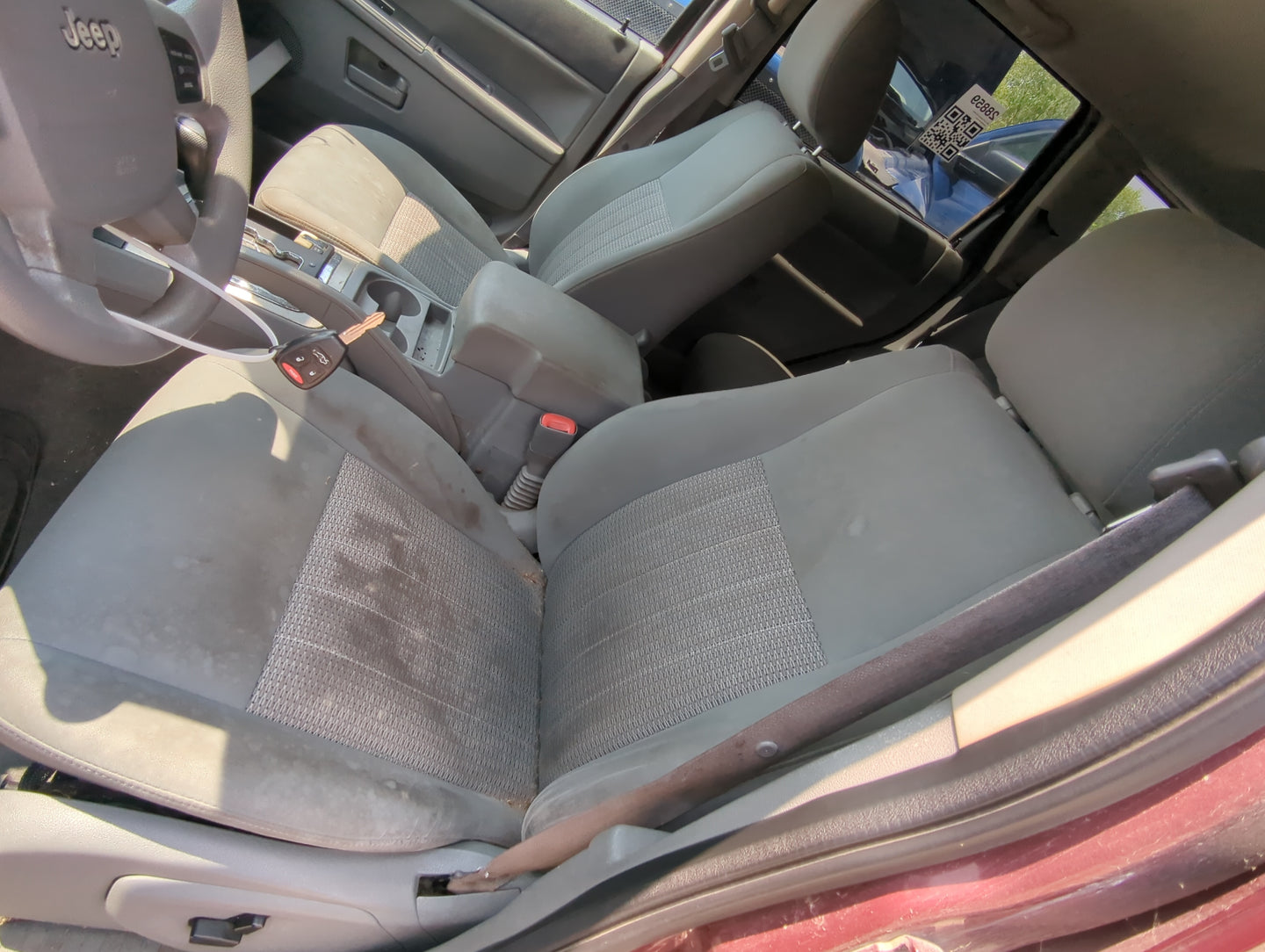 2005-2010 Jeep Grand Cherokee Driver Front Seat Oem Grey - Oemusedautoparts1.com
