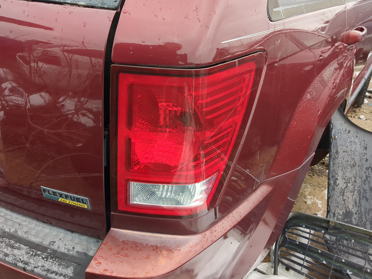 2007-2010 Jeep Grand Cherokee Tail Light Assembly Passenger Right OEM Fits Fits 2007 2008 2009 2010 OEM Used Auto Parts - Oe