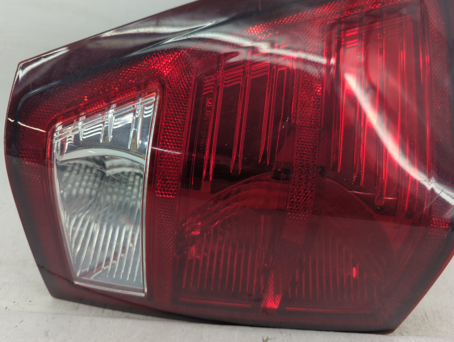 2007-2010 Jeep Grand Cherokee Tail Light Assembly Driver Left OEM Fits Fits 2007 2008 2009 2010 OEM Used Auto Parts - Oemuse