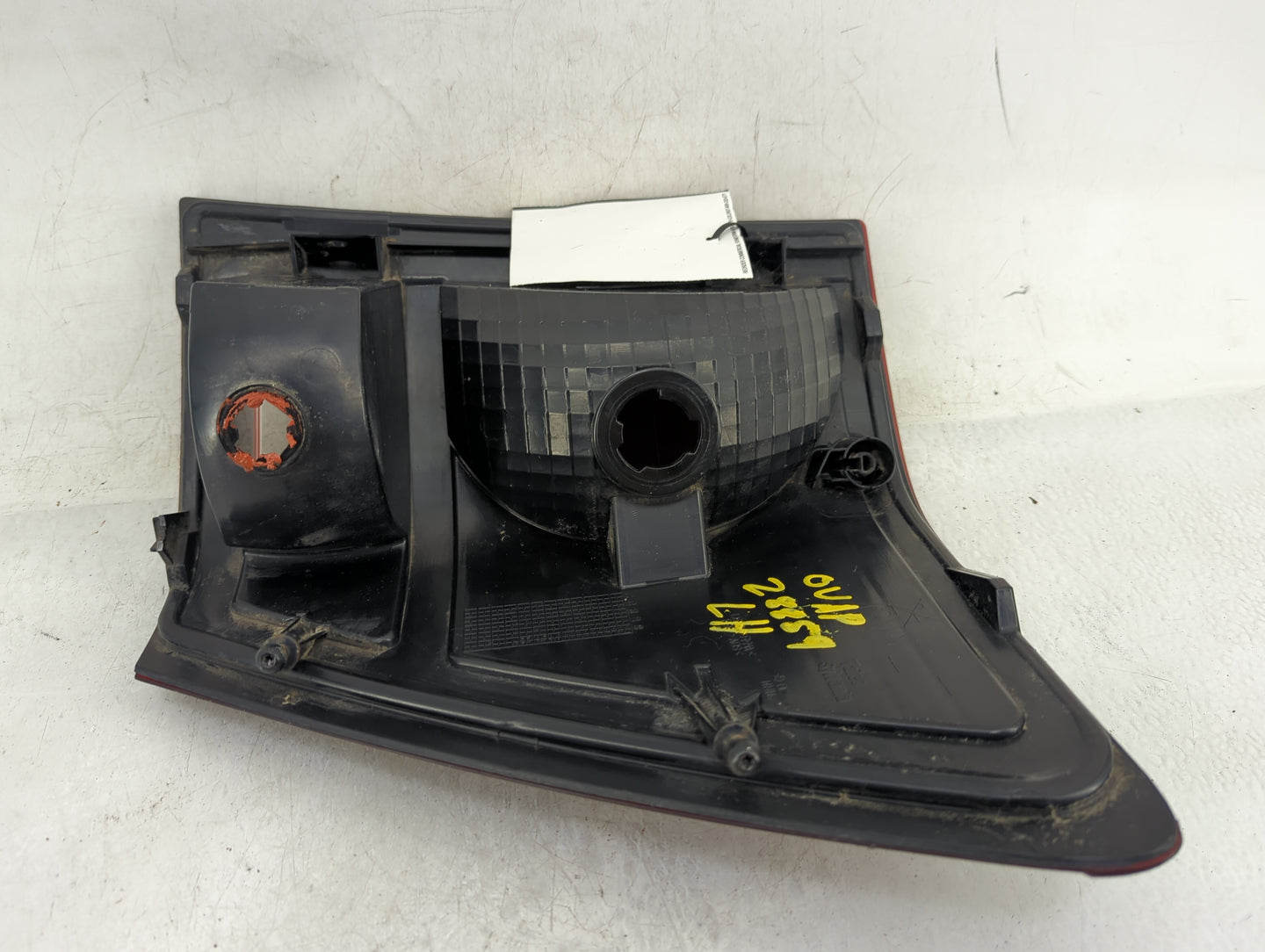 2007-2010 Jeep Grand Cherokee Tail Light Assembly Driver Left OEM Fits Fits 2007 2008 2009 2010 OEM Used Auto Parts - Oemuse