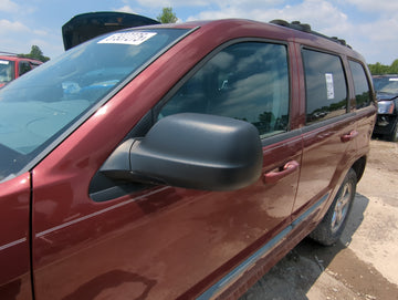 2005-2010 Jeep Grand Cherokee Driver Side View Mirror - Left Door Mirror OEM Used - Oemusedautoparts1.com