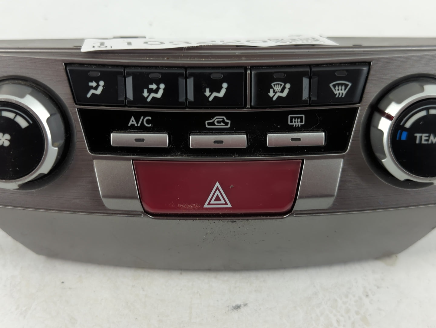 2005-2007 Jeep Grand Cherokee Climate Control Module Temperature AC/Heater Replacement P/N:72311AJ08A Fits Fits 2005 2006 20