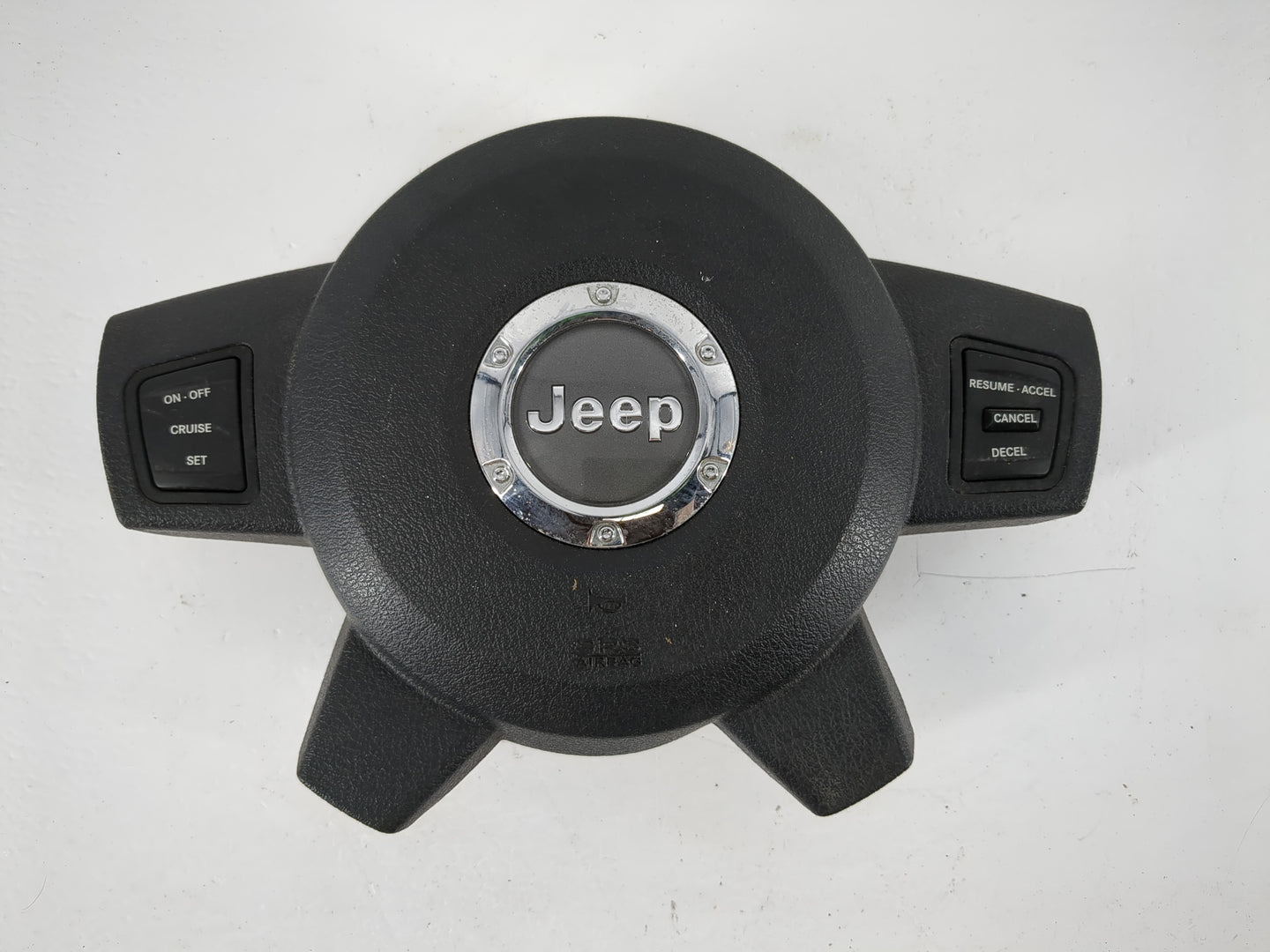 2005-2007 Jeep Grand Cherokee Air Bag Driver Left Steering Wheel Mounted P/N:P5JY991DVAH Fits Fits 2005 2006 2007 OEM Used A