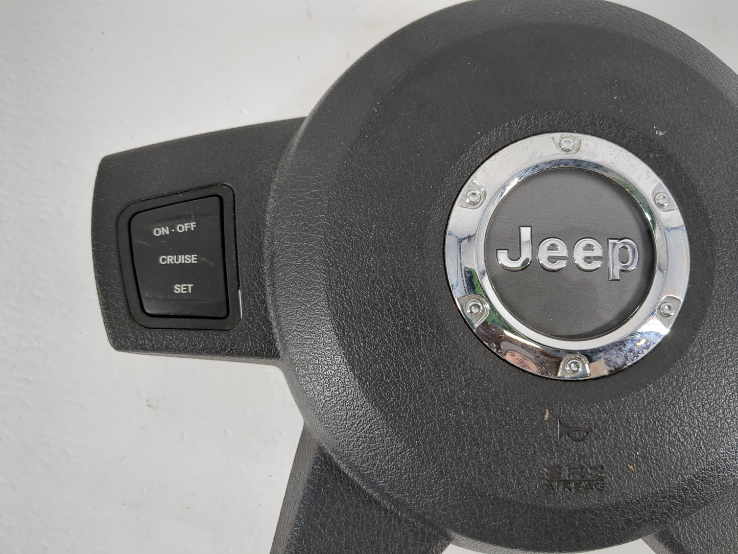 2005-2007 Jeep Grand Cherokee Air Bag Driver Left Steering Wheel Mounted P/N:P5JY991DVAH Fits Fits 2005 2006 2007 OEM Used A