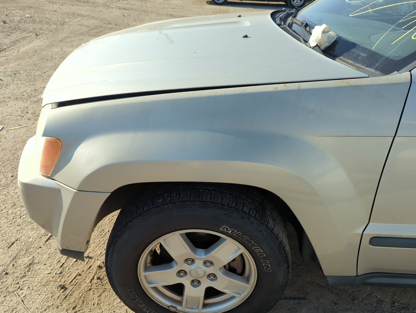 2005-2010 Jeep Grand Cherokee Driver Fender - Oemusedautoparts1.com