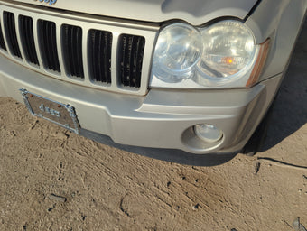 compare product 2005-2007 Jeep Grand Cherokee Front Bumper - Oem