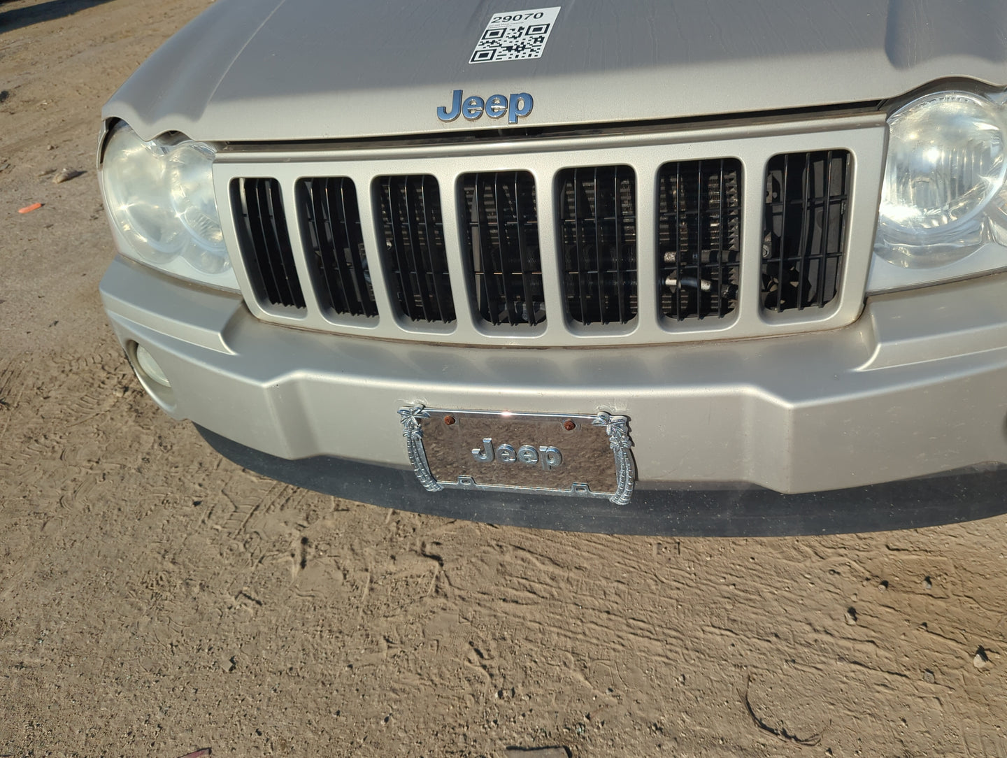 2005-2007 Jeep Grand Cherokee Front Bumper - Oem - Oemusedautoparts1.com