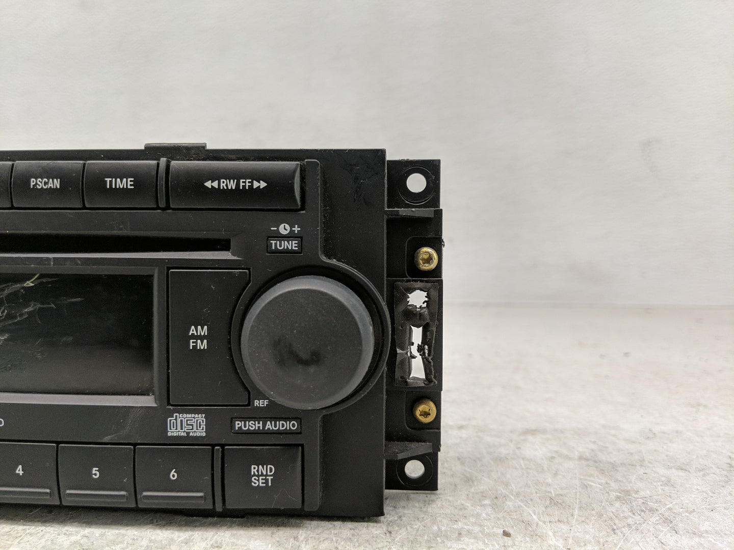 2005-2007 Jeep Grand Cherokee Radio AM FM Cd Player Receiver Replacement P/N:P05064173AG Fits Fits 2005 2006 2007 OEM Used A