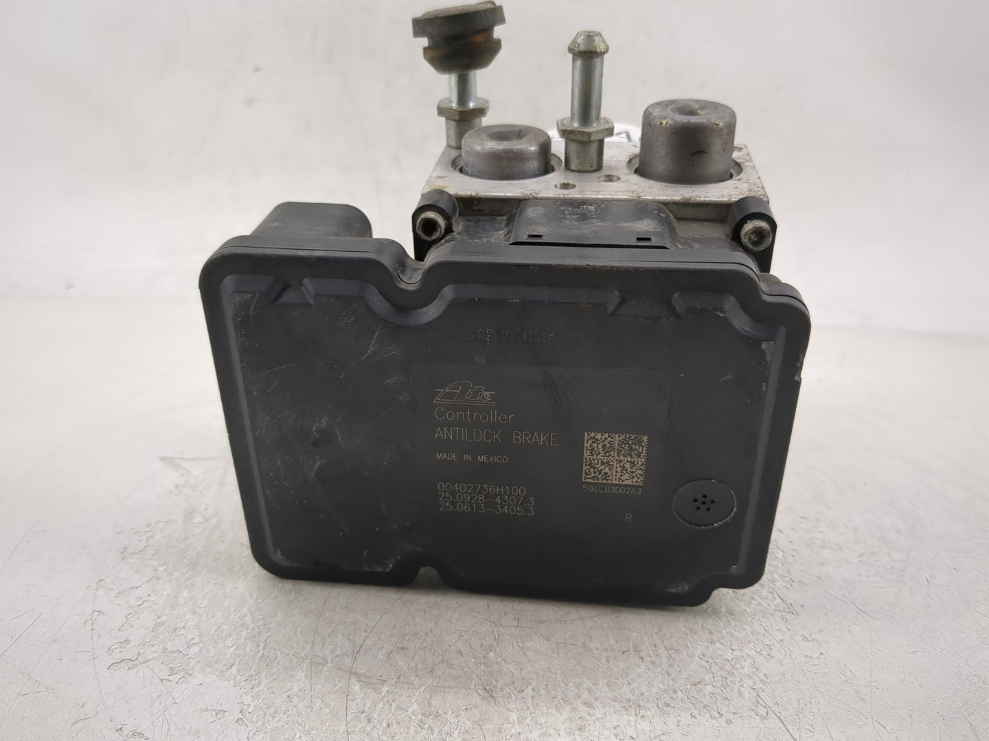 2007 Jeep Grand Cherokee ABS Pump Control Module Replacement P/N:P52124492AC Fits OEM Used Auto Parts - Oemusedautoparts1.co