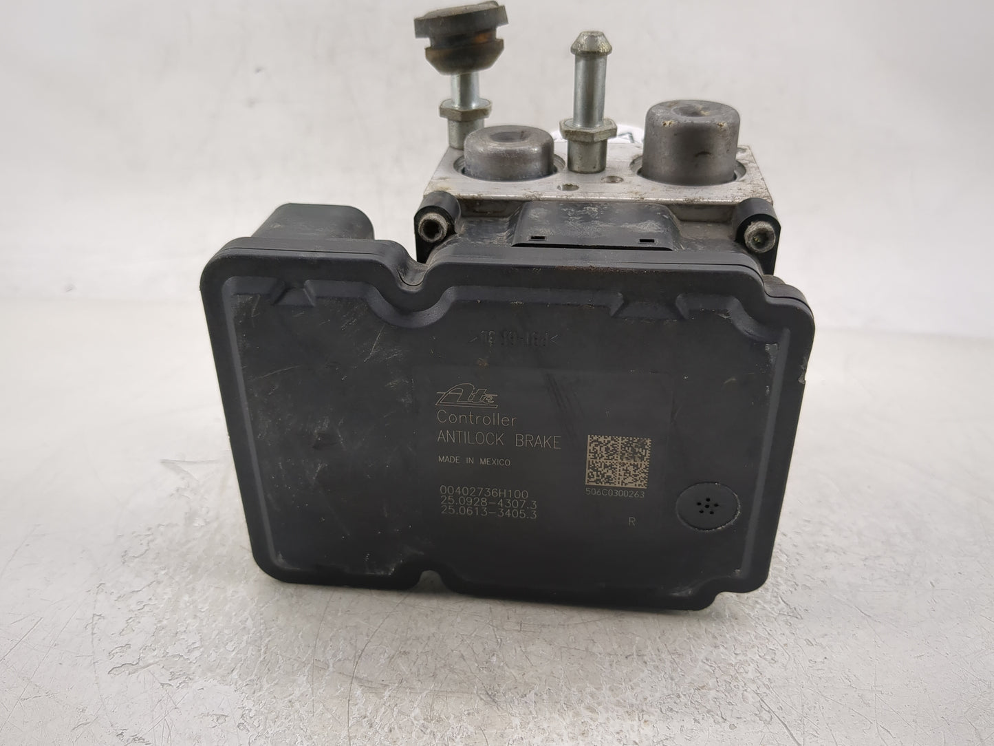 2007 Jeep Grand Cherokee ABS Pump Control Module Replacement P/N:P52124492AC Fits OEM Used Auto Parts - Oemusedautoparts1.co