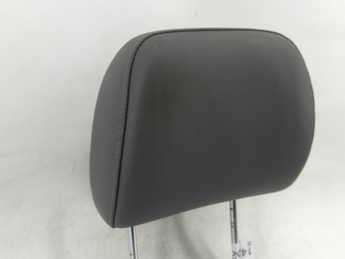 2005-2010 Jeep Grand Cherokee Headrest Head Rest Front Driver Passenger Seat Fits Fits 2005 2006 2007 2008 2009 2010 OEM Use
