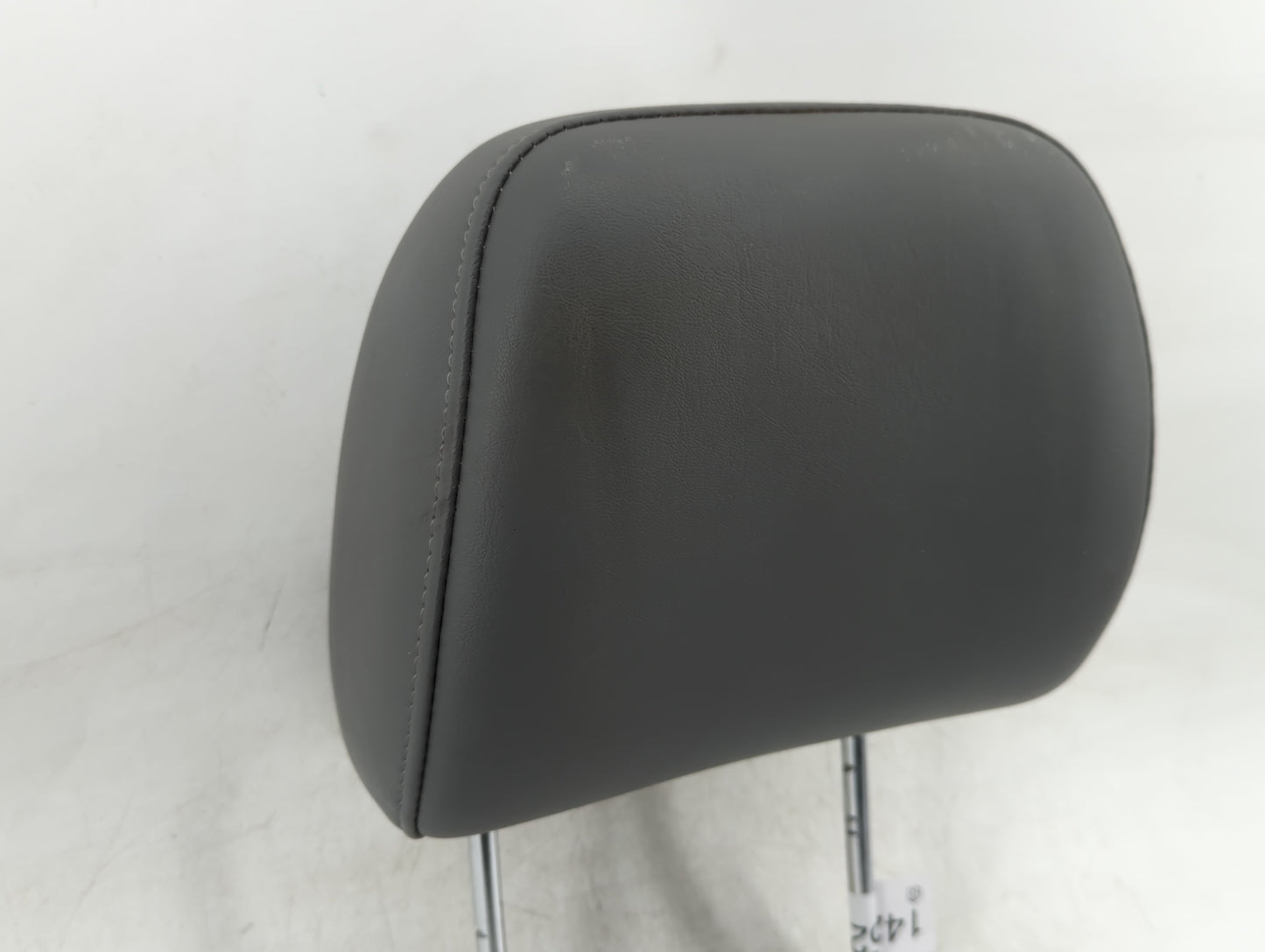 2005-2010 Jeep Grand Cherokee Headrest Head Rest Front Driver Passenger Seat Fits Fits 2005 2006 2007 2008 2009 2010 OEM Use