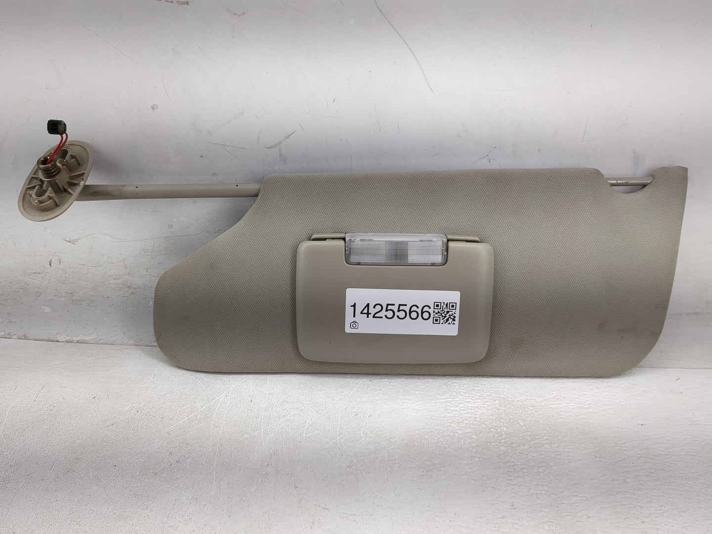 2005-2010 Jeep Grand Cherokee Sun Visor Shade Replacement Driver Left Mirror Fits Fits 2005 2006 2007 2008 2009 2010 OEM Use