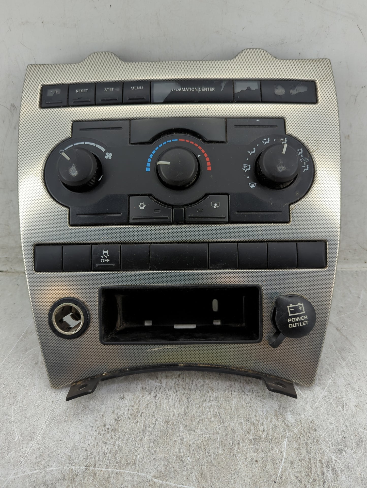 2007-2010 Jeep Grand Cherokee Climate Control Module Temperature AC/Heater Replacement P/N:P56050153AF Fits OEM Used Auto Pa