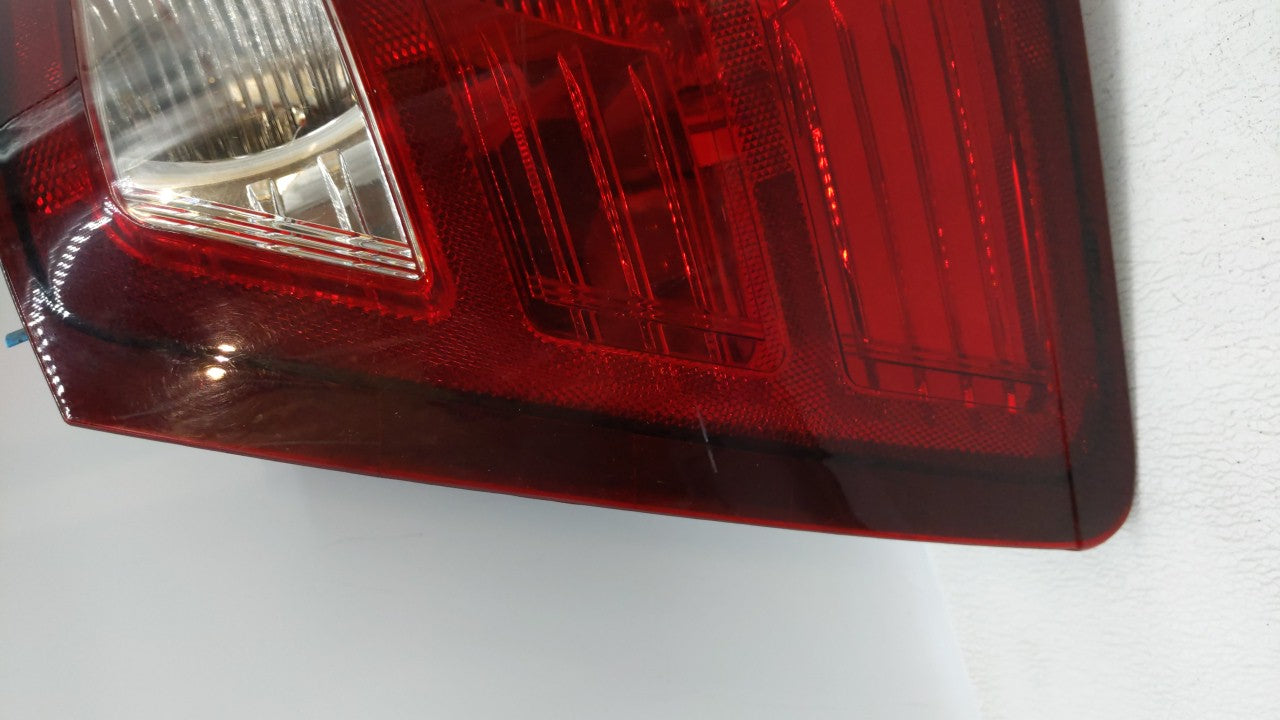 2007-2010 Jeep Grand Cherokee Tail Light Assembly Passenger Right OEM Fits Fits 2007 2008 2009 2010 OEM Used Auto Parts - Oe