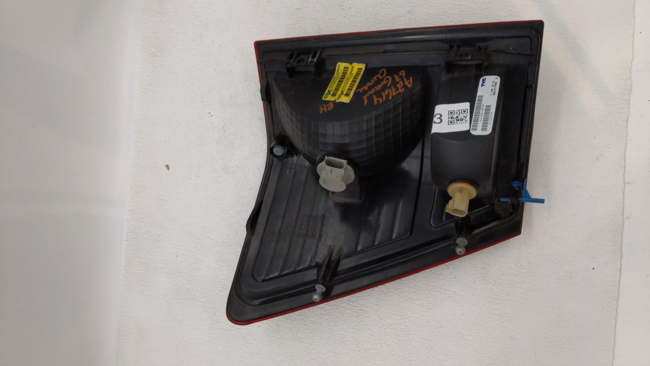 2007-2010 Jeep Grand Cherokee Tail Light Assembly Passenger Right OEM Fits Fits 2007 2008 2009 2010 OEM Used Auto Parts - Oe