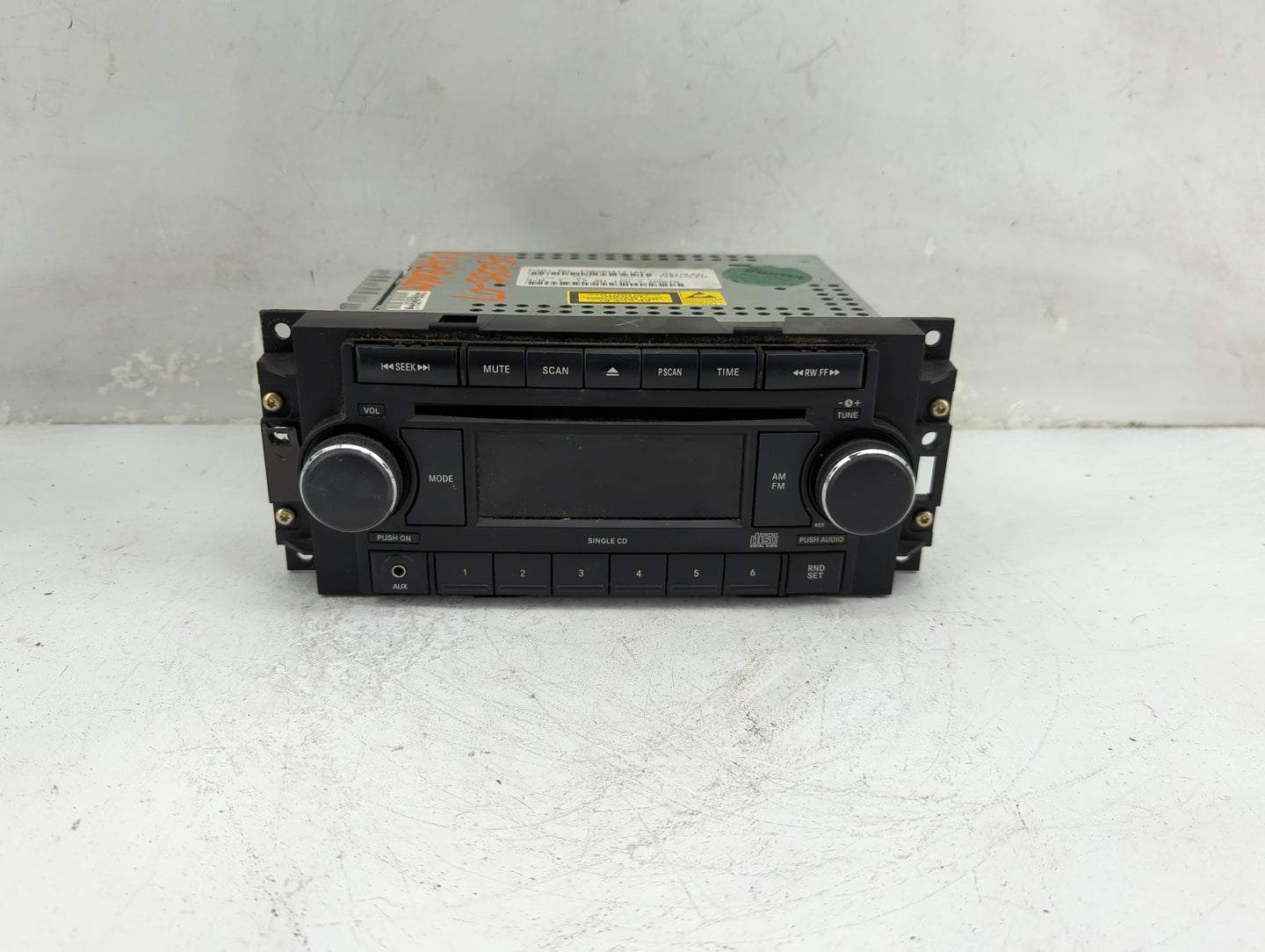 2005-2007 Jeep Grand Cherokee Radio AM FM Cd Player Receiver Replacement P/N:P05064171AK Fits Fits 2005 2006 2007 OEM Used A