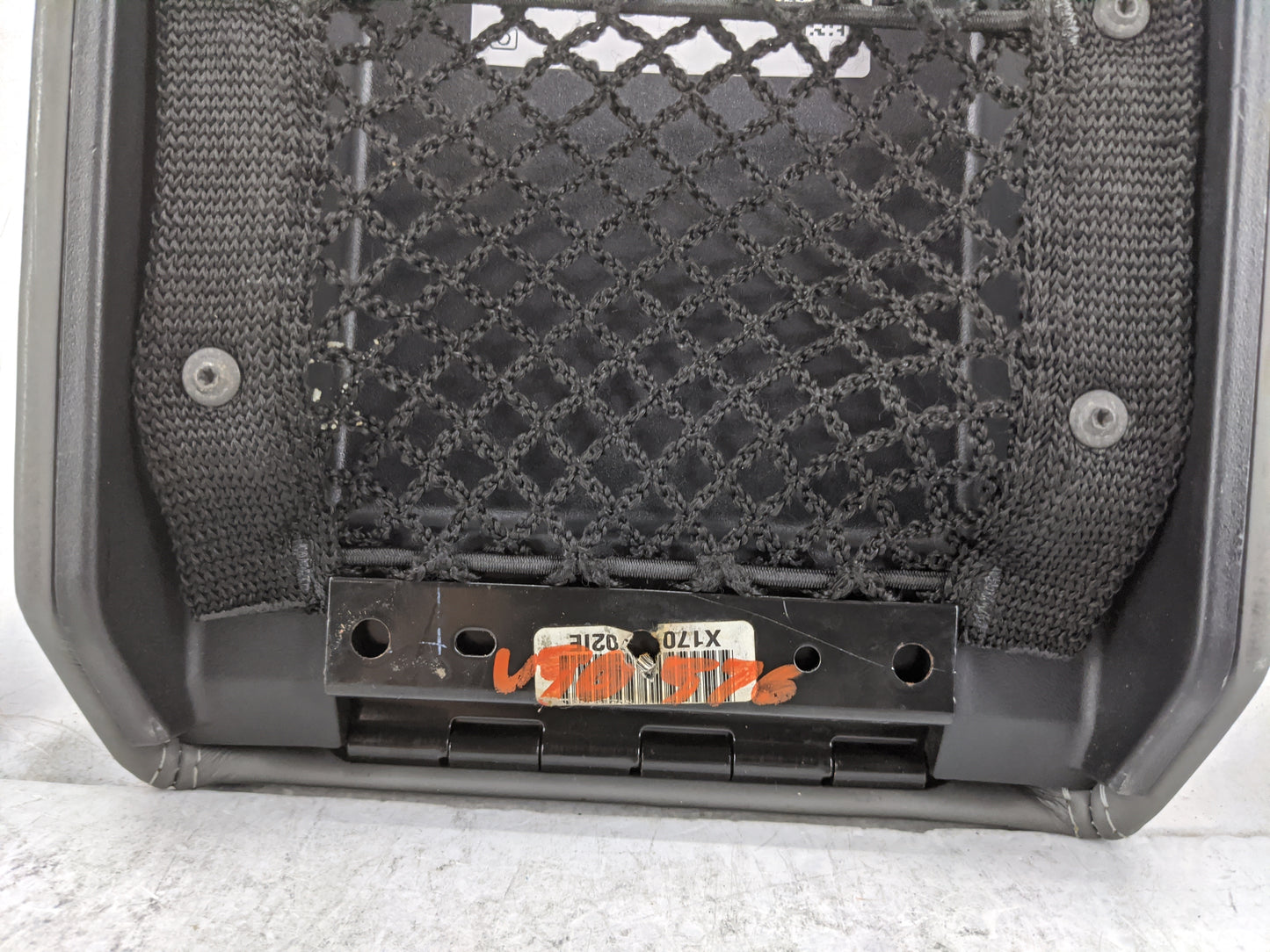 2005-2010 Jeep Grand Cherokee Center Console Armrest Cover Lid Fits Fits 2005 2006 2007 2008 2009 2010 OEM Used Auto Parts -
