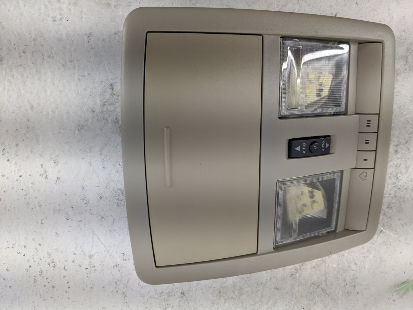 2005-2010 Jeep Grand Cherokee Overhead Console W/rear Climate Control - Oemusedautoparts1.com