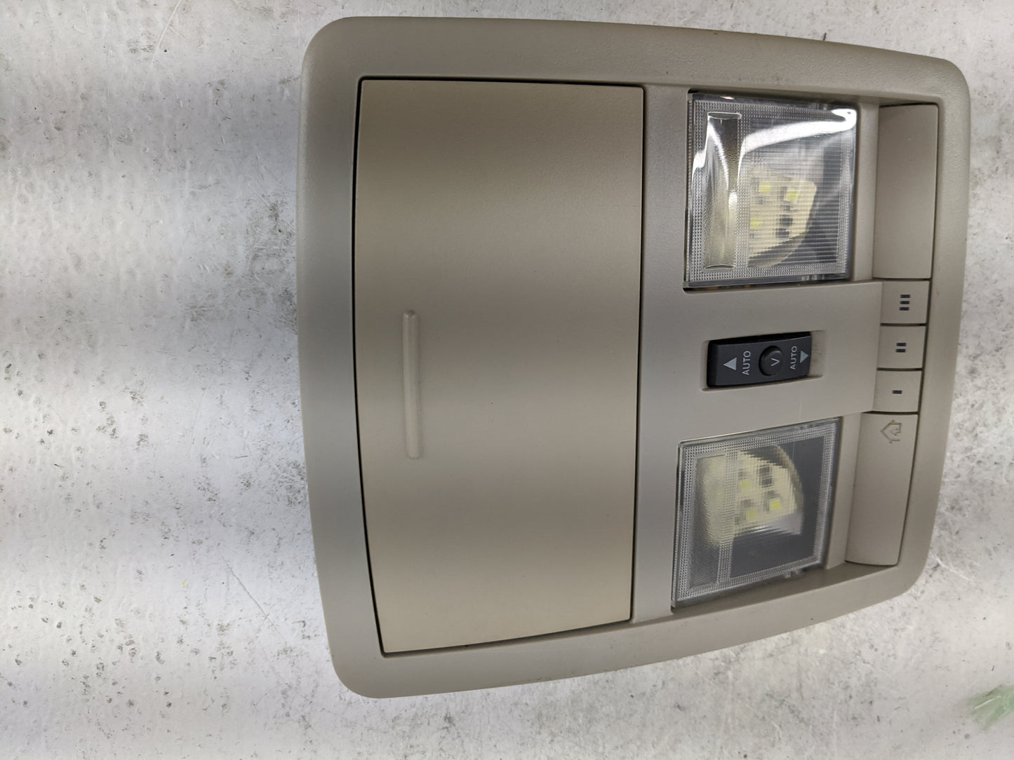 2005-2010 Jeep Grand Cherokee Overhead Console W/rear Climate Control - Oemusedautoparts1.com