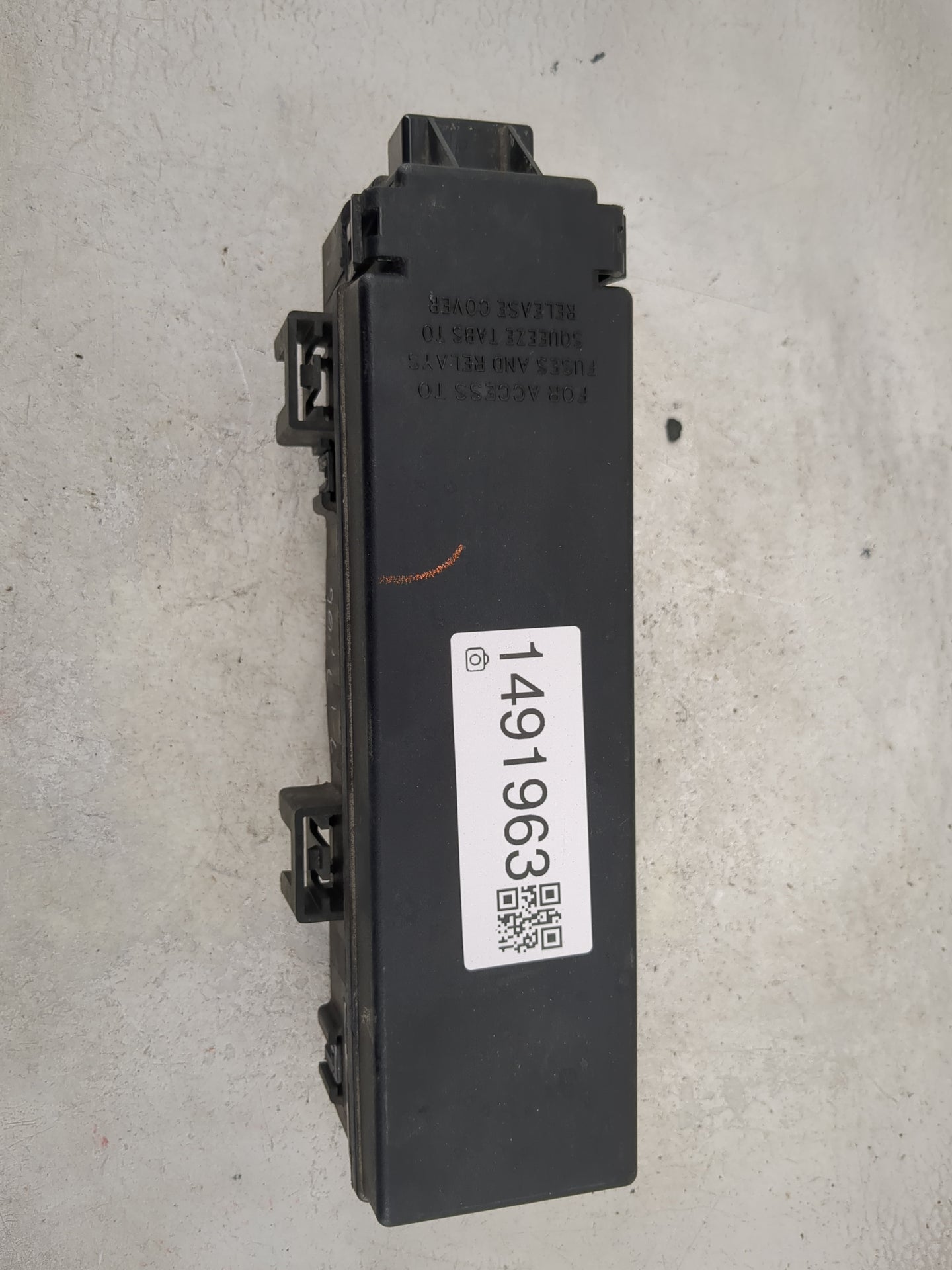 2007 Jeep Grand Cherokee Fusebox Fuse Box Panel Relay Module P/N:4671168E 72472V Fits OEM Used Auto Parts - Oemusedautoparts