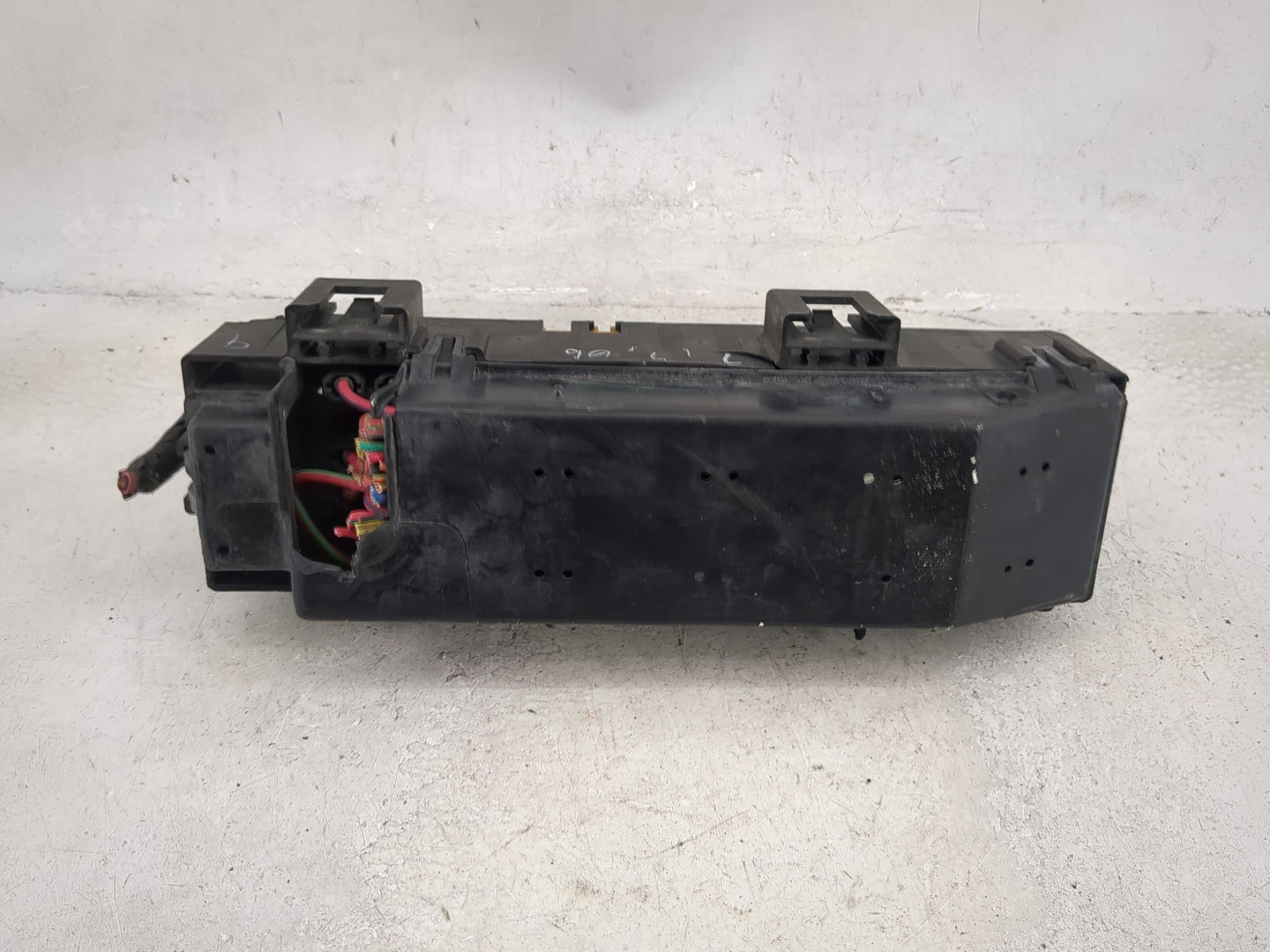 2007 Jeep Grand Cherokee Fusebox Fuse Box Panel Relay Module P/N:4671168E 72472V Fits OEM Used Auto Parts - Oemusedautoparts