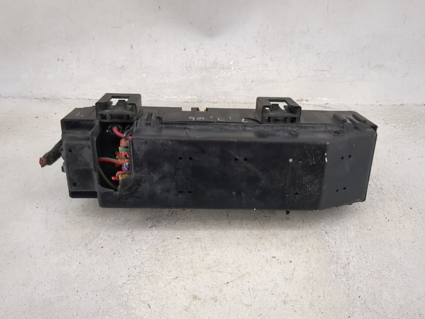 2007 Jeep Grand Cherokee Fusebox Fuse Box Panel Relay Module P/N:4671168E 72472V Fits OEM Used Auto Parts - Oemusedautoparts