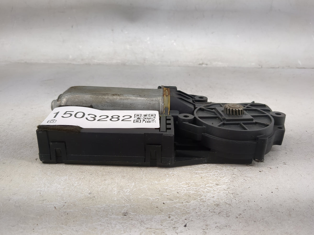2007 Jeep Grand Cherokee Sunroof Motor Oem - Oemusedautoparts1.com
