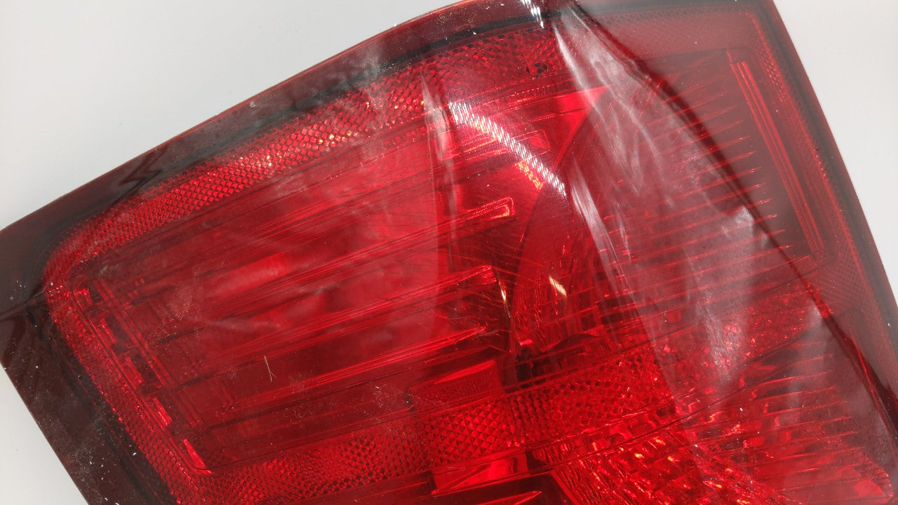 2007-2010 Jeep Grand Cherokee Tail Light Assembly Driver Left OEM P/N:55079013AC Fits Fits 2007 2008 2009 2010 OEM Used Auto