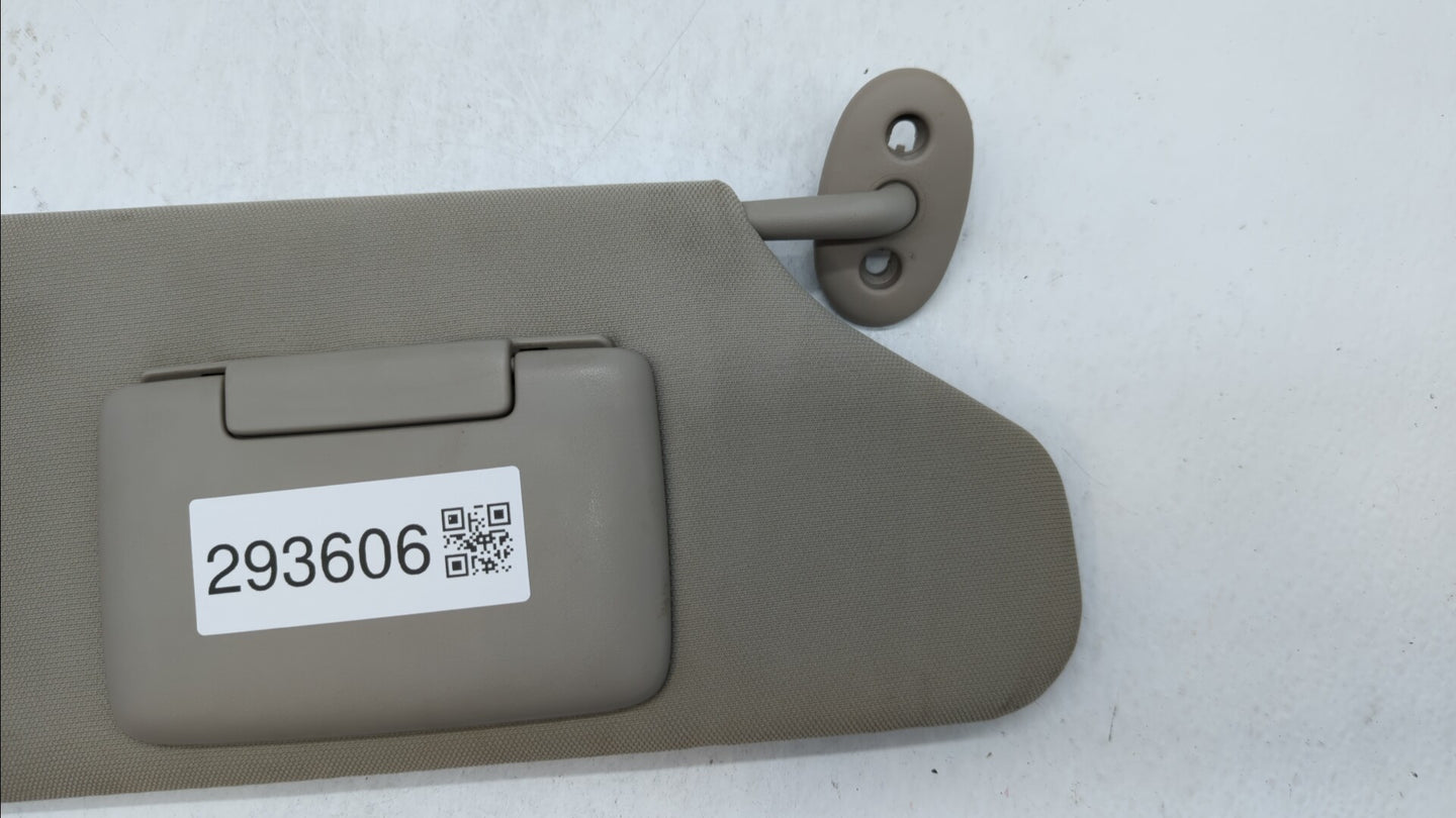 2005-2010 Jeep Grand Cherokee Sun Visor Shade Replacement Passenger Right Mirror Fits Fits 2005 2006 2007 2008 2009 2010 OEM