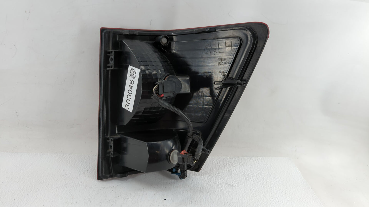 2007-2010 Jeep Grand Cherokee Tail Light Assembly Driver Left OEM P/N:55079013AB Fits Fits 2007 2008 2009 2010 OEM Used Auto