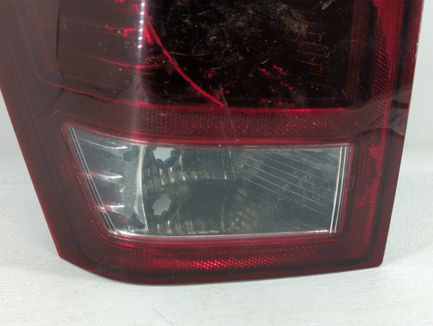 2007-2010 Jeep Grand Cherokee Tail Light Assembly Driver Left OEM P/N:55079013AG Fits Fits 2007 2008 2009 2010 OEM Used Auto