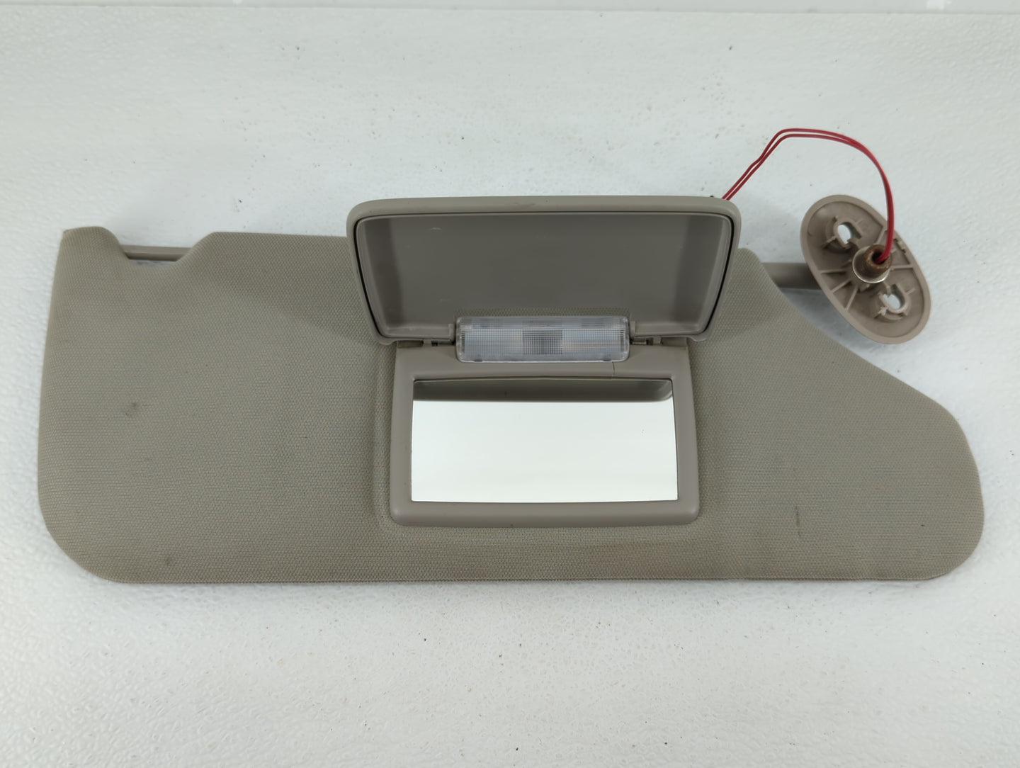 2005-2010 Jeep Grand Cherokee Sun Visor Shade Replacement Passenger Right Mirror Fits Fits 2005 2006 2007 2008 2009 2010 OEM